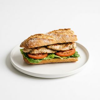Bocata de Pechuga de Pollo, Lechuga y Tomate