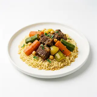 Cous cous classico con carne di manzo e verdure