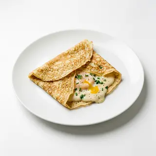 Crepe De Huevo Y Bechamel