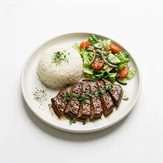 Hígado A La Plancha Con Arroz Y Ensalada