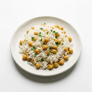 Platos con arroz  con garbanzos