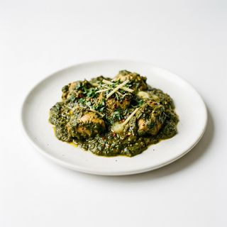 Pollo con espinacas balti o karahi