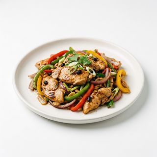 Pollo Con Frijoles Negros