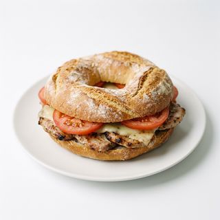 Rosca De Lomo, Queso Y Tomate