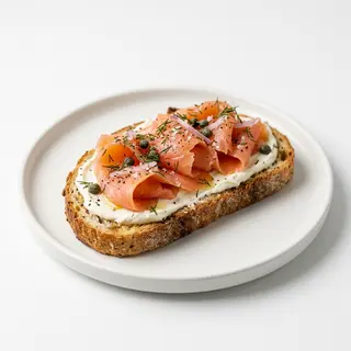 Tostada De Salmón
