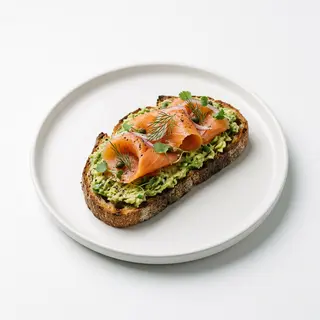 Tostada De Salmón Y Aguacate