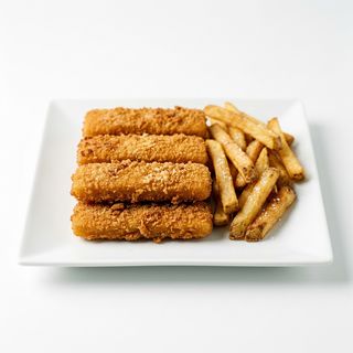 Varitas De Merluza Con Patatas