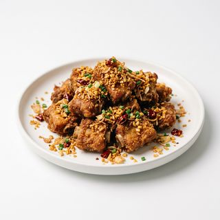 93.Costine di maiale fritte in spezie e aglio 避风塘排骨