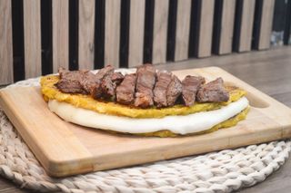 Cachapa De Carne Mechada
