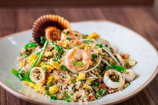 Arroz Con Salsa De Soja Y Marisco