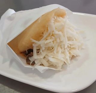 Arepa De Carne Mechada