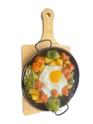 Huevos Rotos Con Chorizo