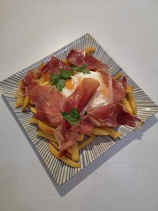 Huevos Rotos Con Lacón