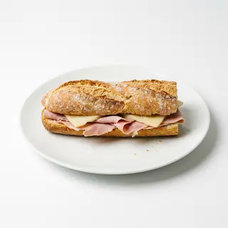 Bocadillo Frío De Jamón York Y Queso