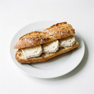 Bocadillo De Queso De Cabra