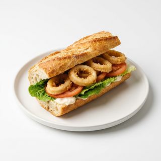 Bocadillo De Rabas De Calamares