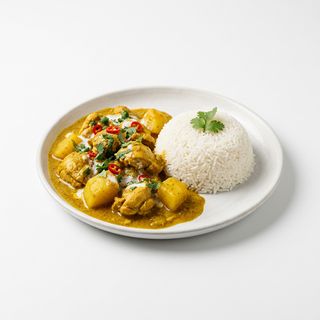 80.Pollo al curry con patate con riso bianco 咖喱土豆鸡肉盖饭