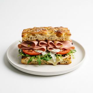 Bistro Mortadella sendvič