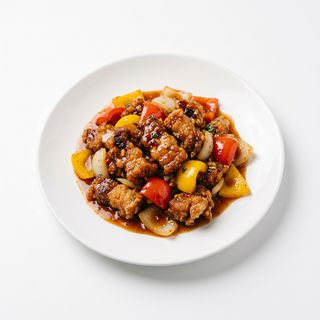 Cerdo Con Verduras Y Salsa De Tamarindo