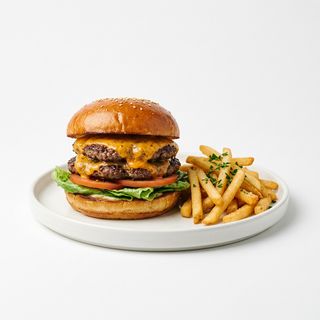 Double stick, cheddar piccante, insalata, patatine
