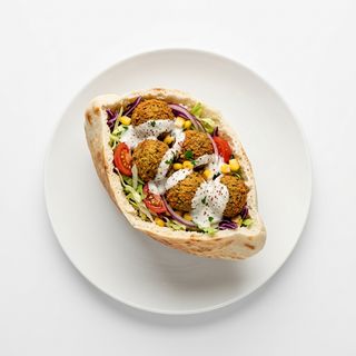 Pan De Pita Con Falafel Vegetal