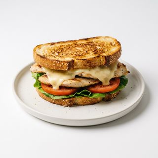 Sándwich De Pollo Con Queso