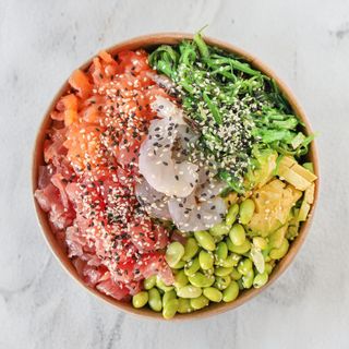 Poke de Salmón Atún o Pez Mantequilla