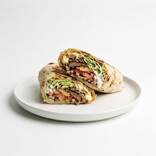 Kebab En Pan Durum O Pan Pita Con Queso