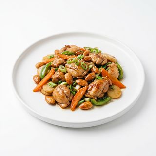 Pollo Con Almendras
