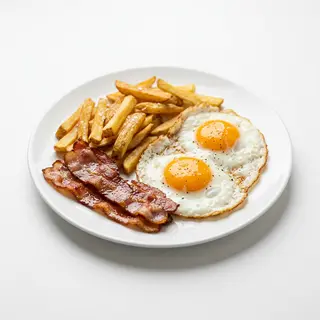 Bacon con patatas fritas y huevos