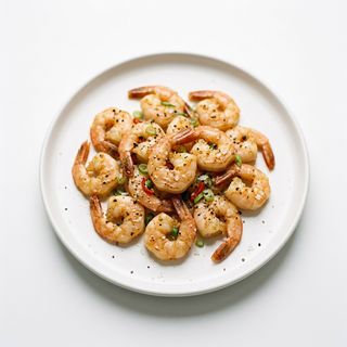 Langostinos preparados con sal y pimienta