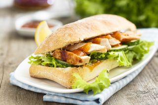 Bocadillo de pollo a la plancha