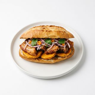 Pan Con Chicharrón
