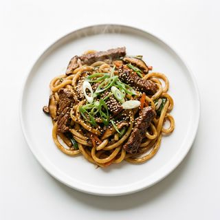 Ryż / Makaron / Udon z wołowiną
