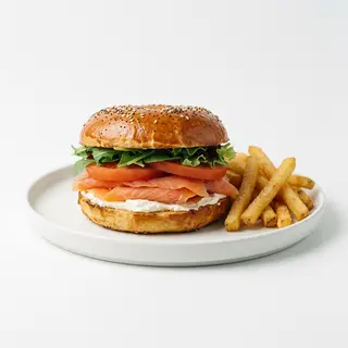 Bagel De Salmón Y Queso Cremoso
