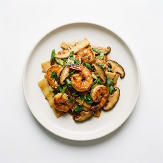 Gambas Con Bambú Y Setas (Ración)
