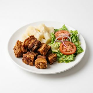 Chicharron + Ensalada + Yuca
