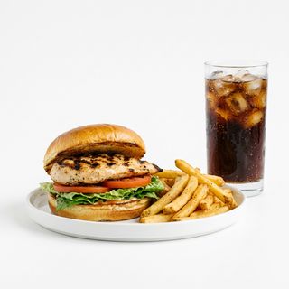 Sándwich De Pollo A La Parrilla