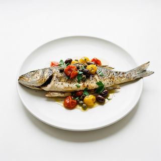 Orate e spigole alla mediterranea, al sale, o in crosta di patate
