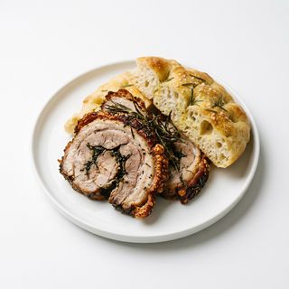 Plato De Porchetta Con Focaccia