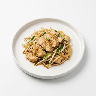 Pollo Con Brotes De Soja