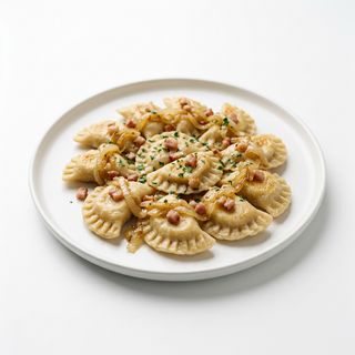 Pierogi z mięsem i karmelizowaną cebulą