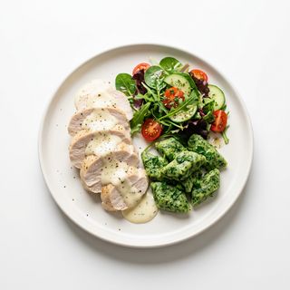 Pierś kurczaka sous-vide w sosie serowym