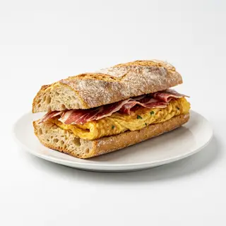 Bocadillo De Tortilla Con Jamón