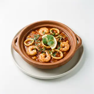 Tajín De Gambas Y Calamares