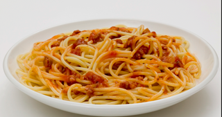 Macarrones O Spaghettis Con Salsa Bolognesa