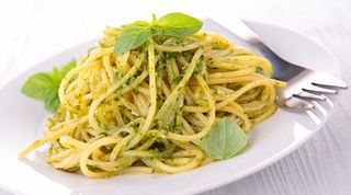 Pasta Con Salsa Pesto