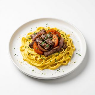 Fettuccine A La Huancaína Con Lomo