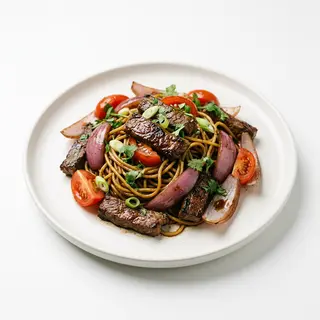 Espagueti Salteado De Carne