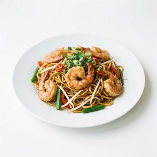 Chow Mein Thai de Camarão